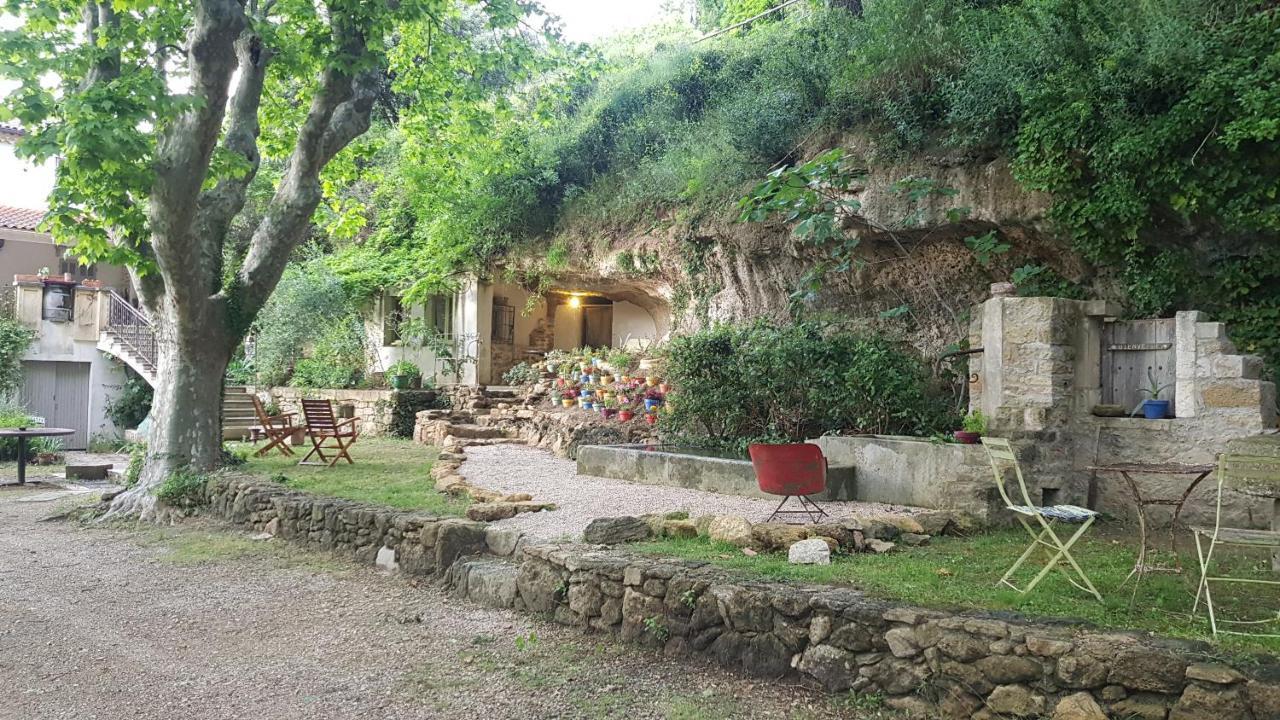 Moulin De Bonfilhon Bed & Breakfast Cornillon-Confoux ภายนอก รูปภาพ