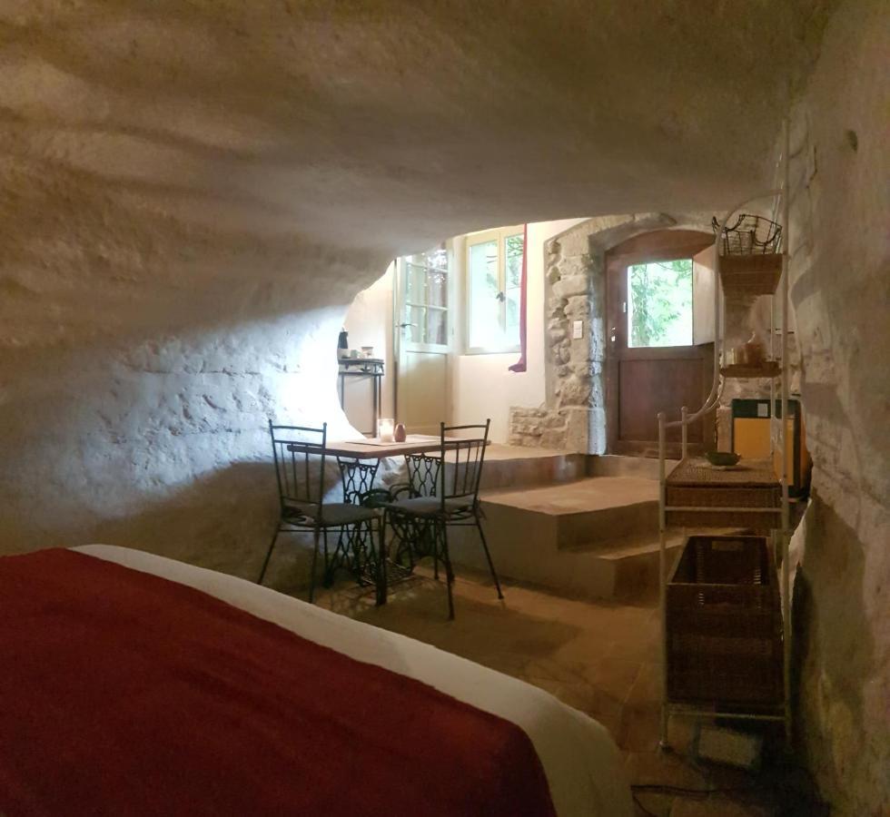 Moulin De Bonfilhon Bed & Breakfast Cornillon-Confoux ภายนอก รูปภาพ