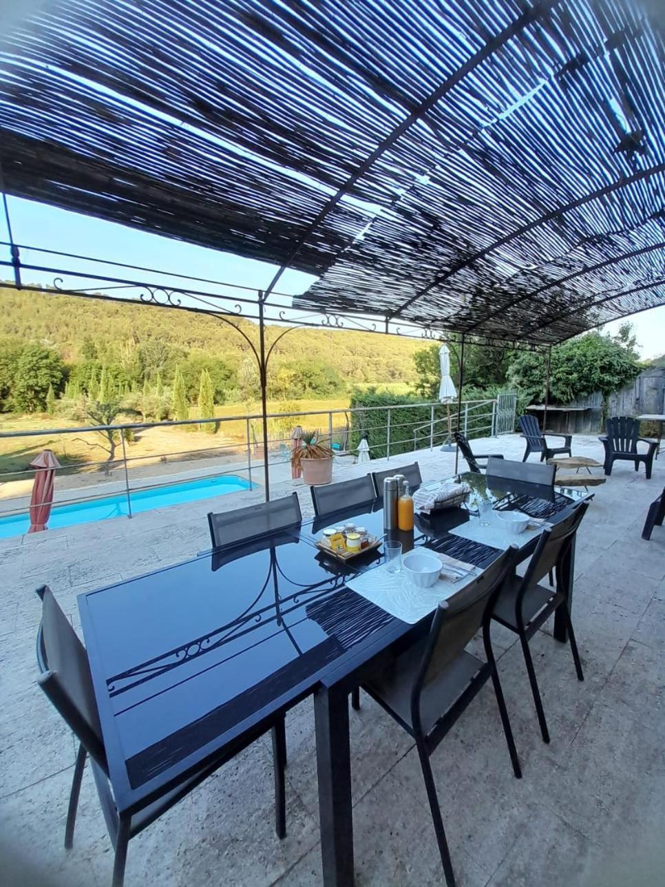 Moulin De Bonfilhon Bed & Breakfast Cornillon-Confoux ภายนอก รูปภาพ