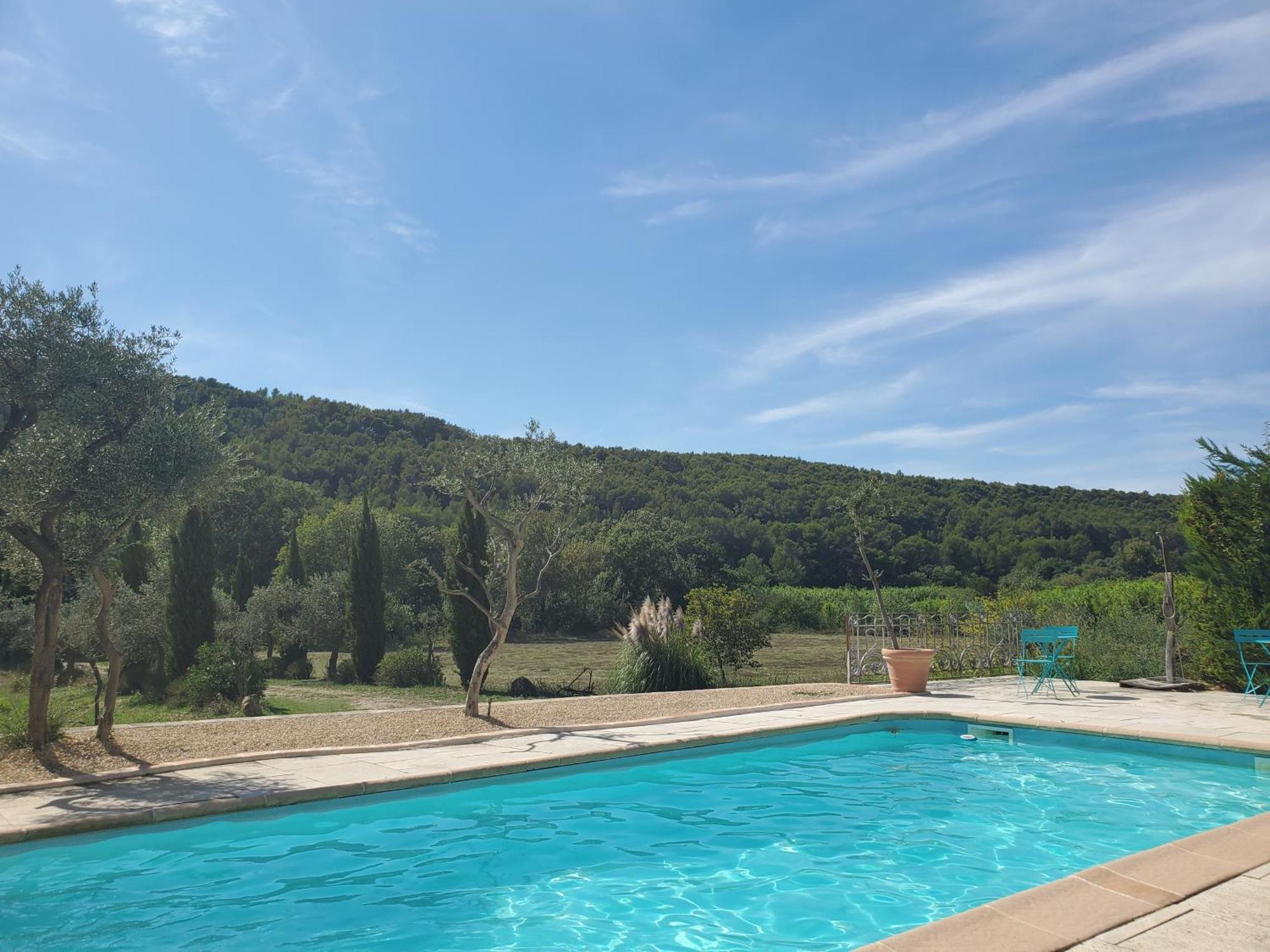 Moulin De Bonfilhon Bed & Breakfast Cornillon-Confoux ภายนอก รูปภาพ